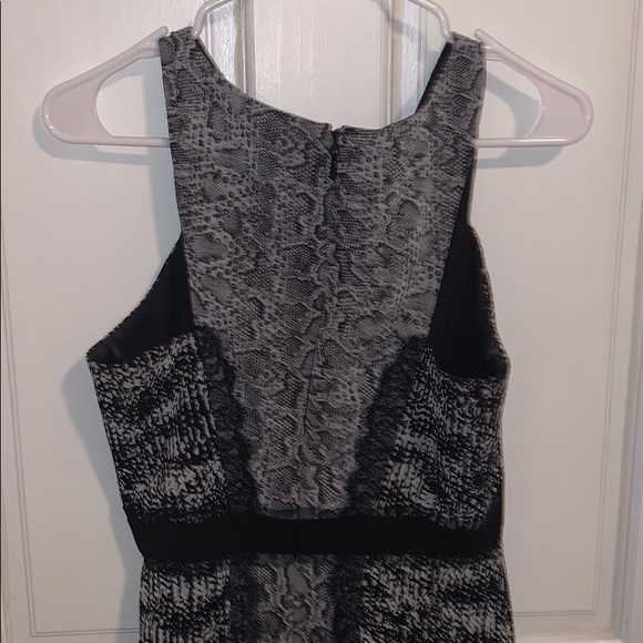 BCBG Patterned high-low dress. - Picture 4 of 5